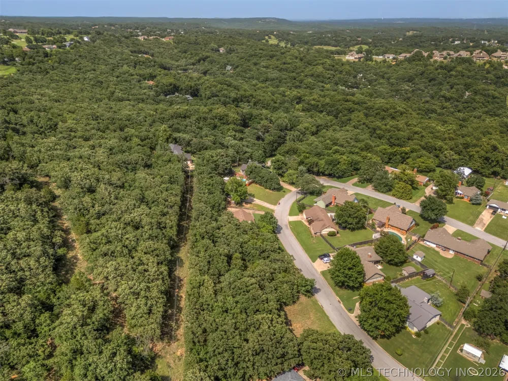 Pin Oak Drive Sand Springs, OK 74063