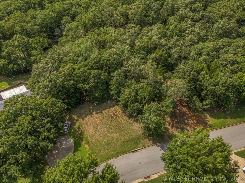 Pin Oak Drive Sand Springs, OK 74063