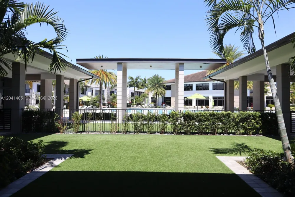 8201 NW 41st St #D-402 Doral, FL 33166