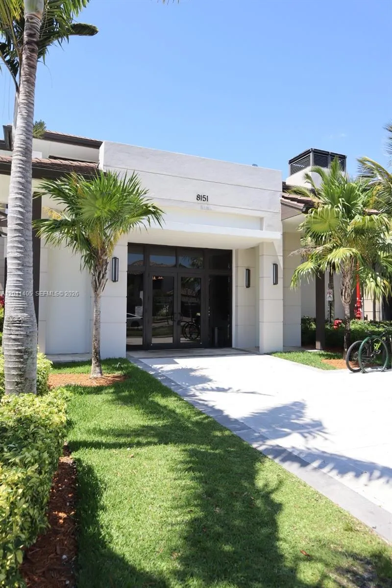 8201 NW 41st St #D-402 Doral, FL 33166