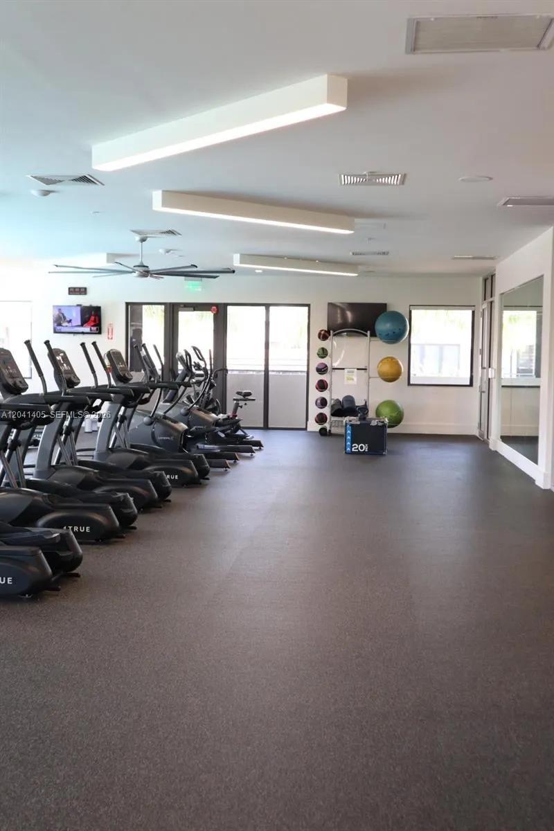 8201 NW 41st St #D-402 Doral, FL 33166