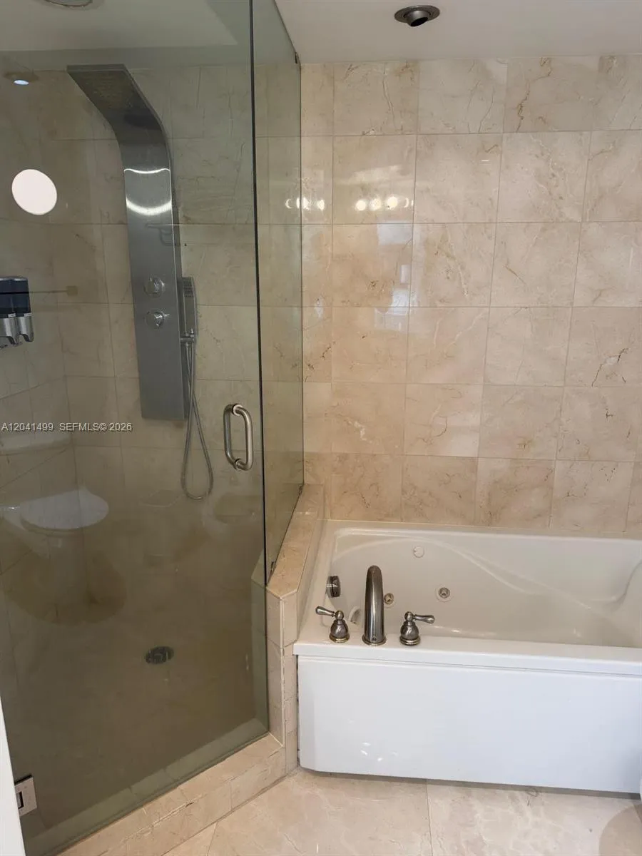 6365 Collins Ave #1707 Miami Beach, FL 33141