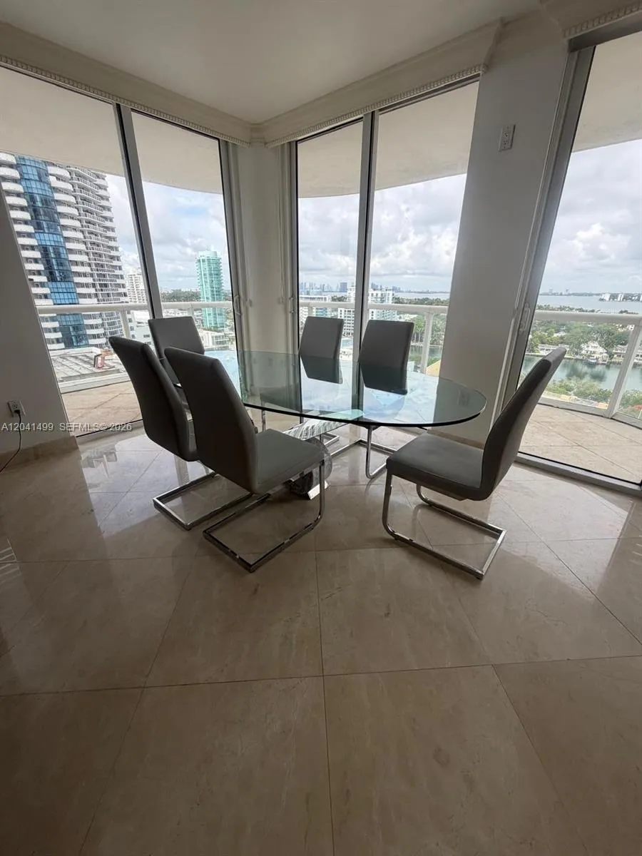 6365 Collins Ave #1707 Miami Beach, FL 33141