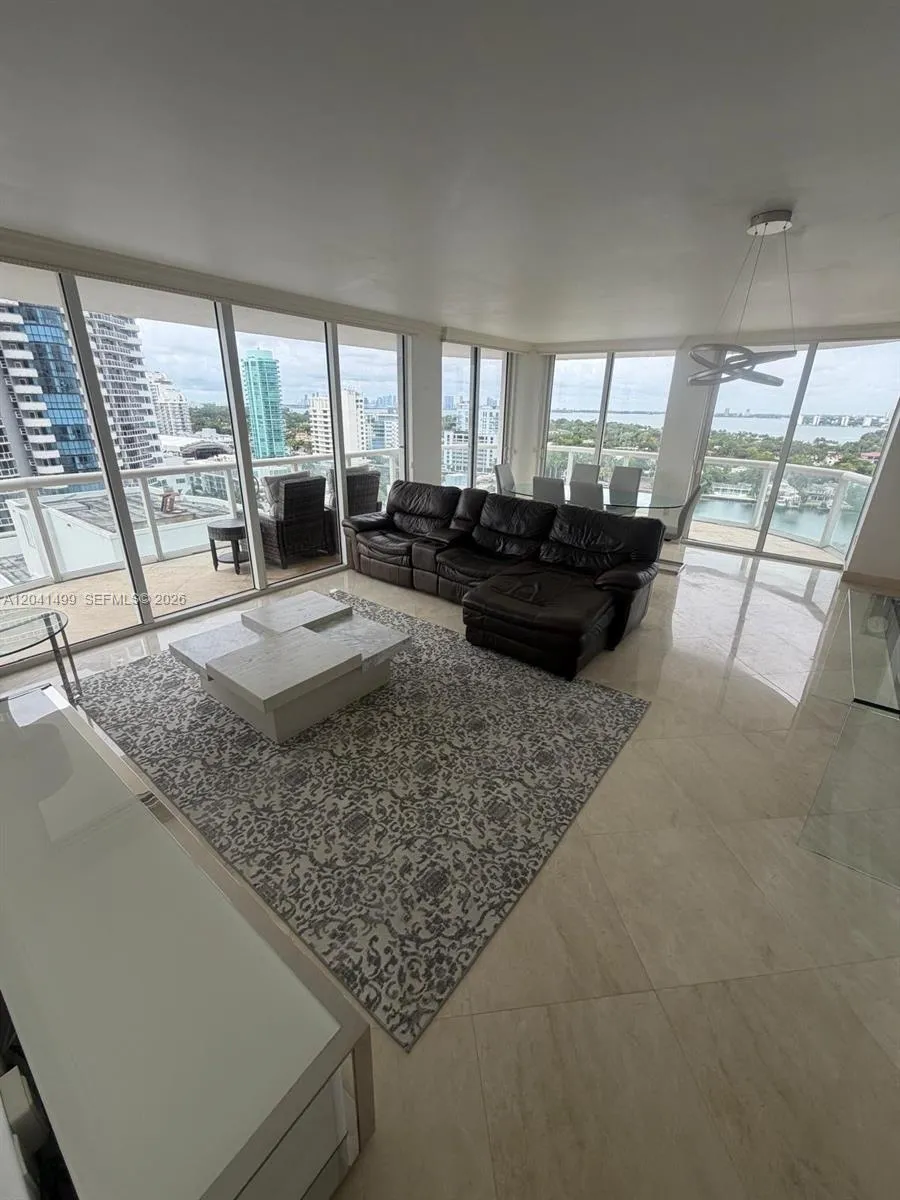 6365 Collins Ave #1707 Miami Beach, FL 33141