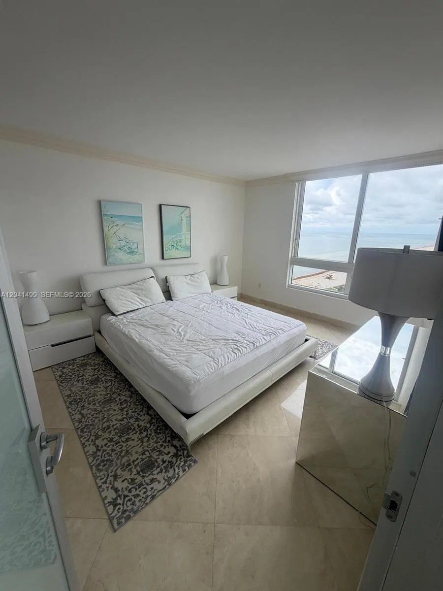 6365 Collins Ave #1707 Miami Beach, FL 33141