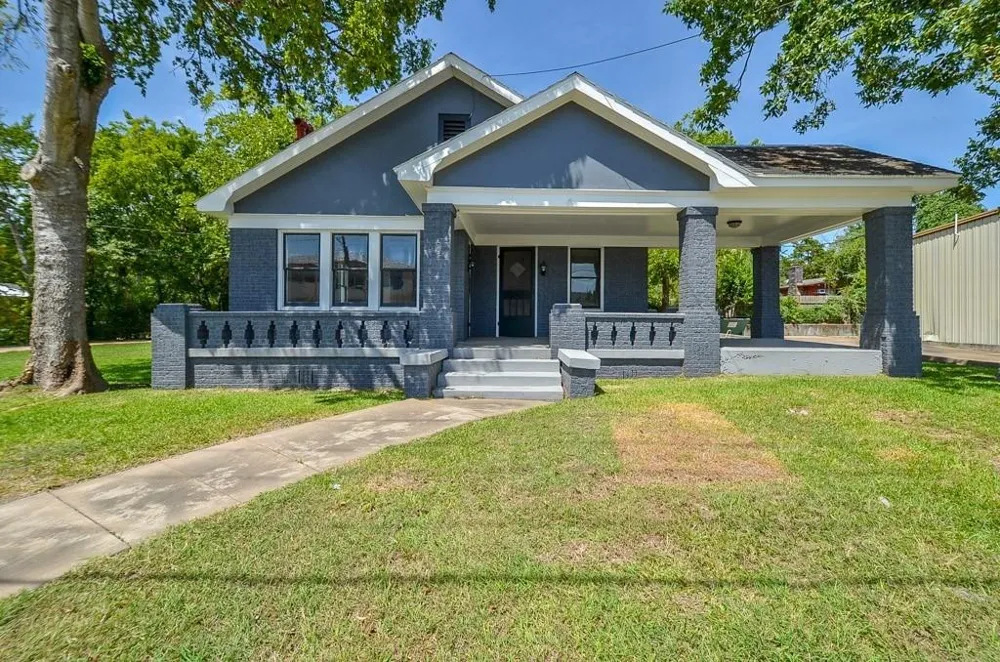 404 W Main Street Bellville, TX 77418