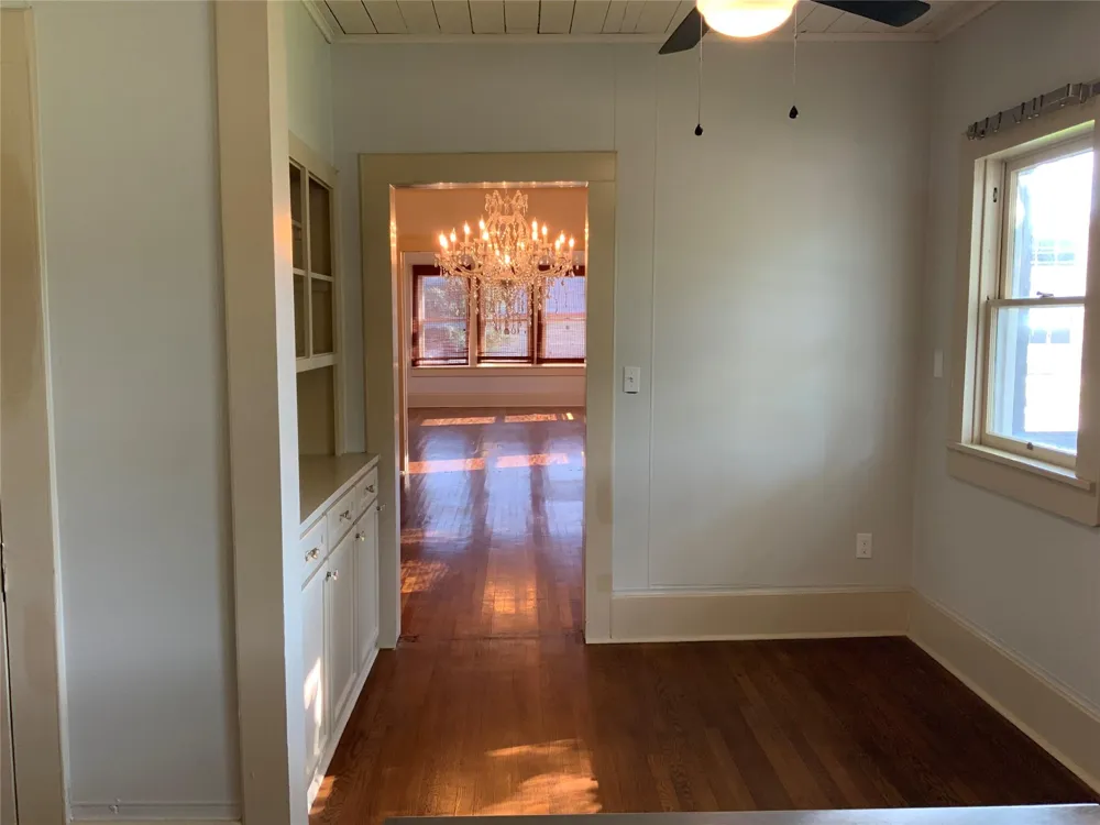 404 W Main Street Bellville, TX 77418