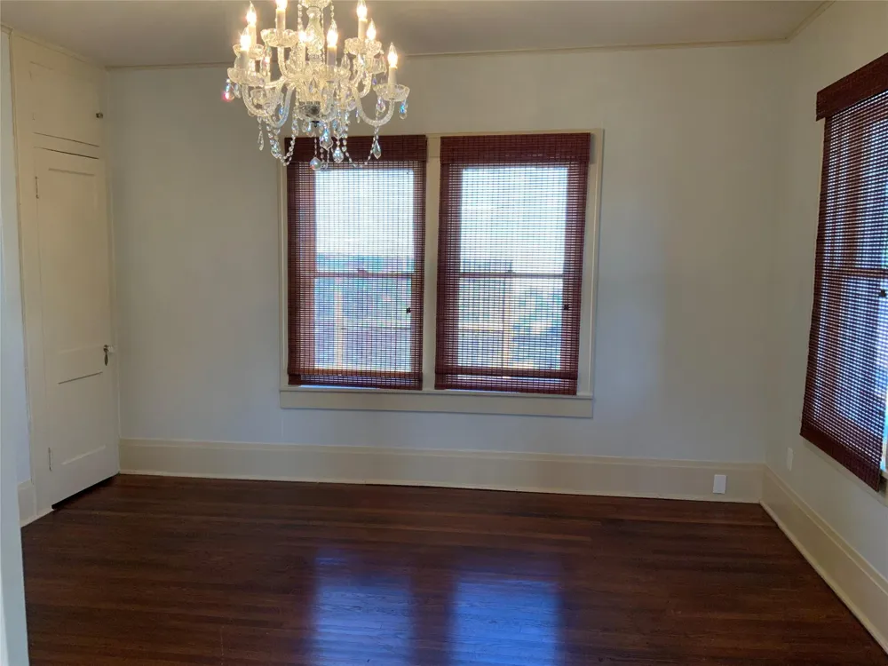 404 W Main Street Bellville, TX 77418