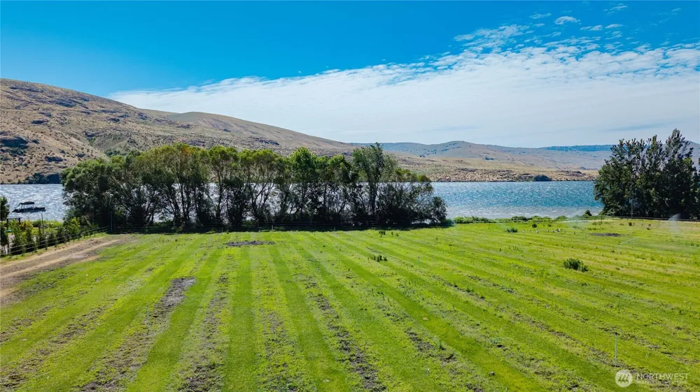 1 Stennes Drive Pateros, WA 98846