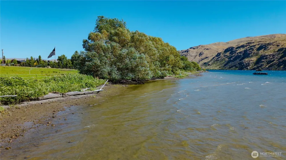 1 Stennes Drive Pateros, WA 98846