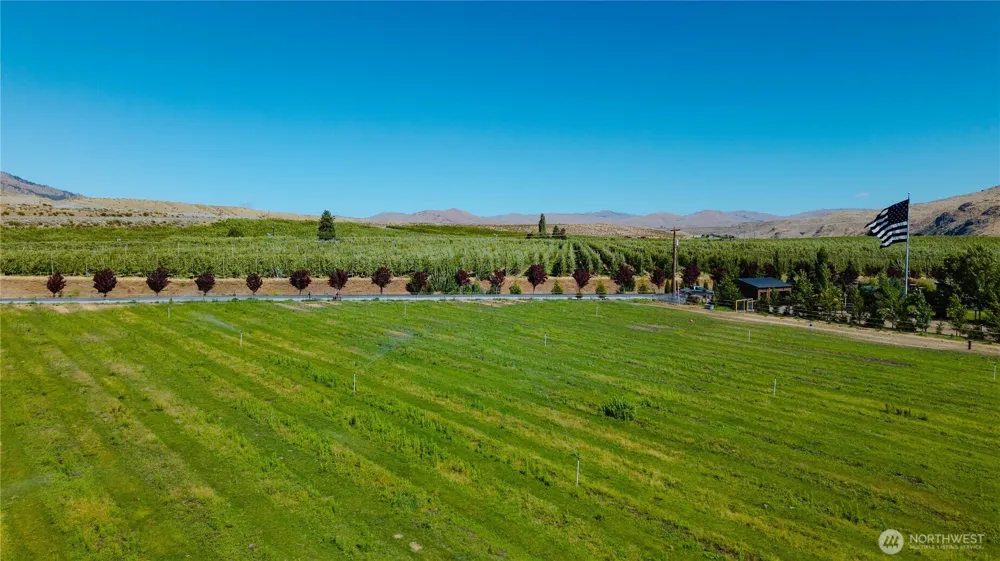 2 Stennes Drive Pateros, WA 98846