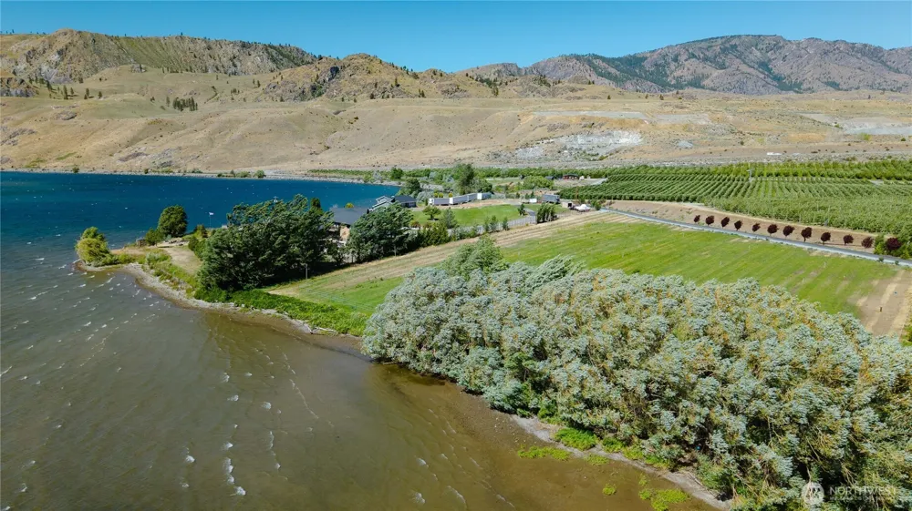 3 Stennes Drive Pateros, WA 98846
