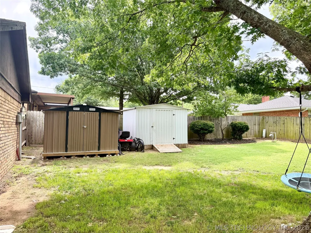 2513 Foliage Ada, OK 74820
