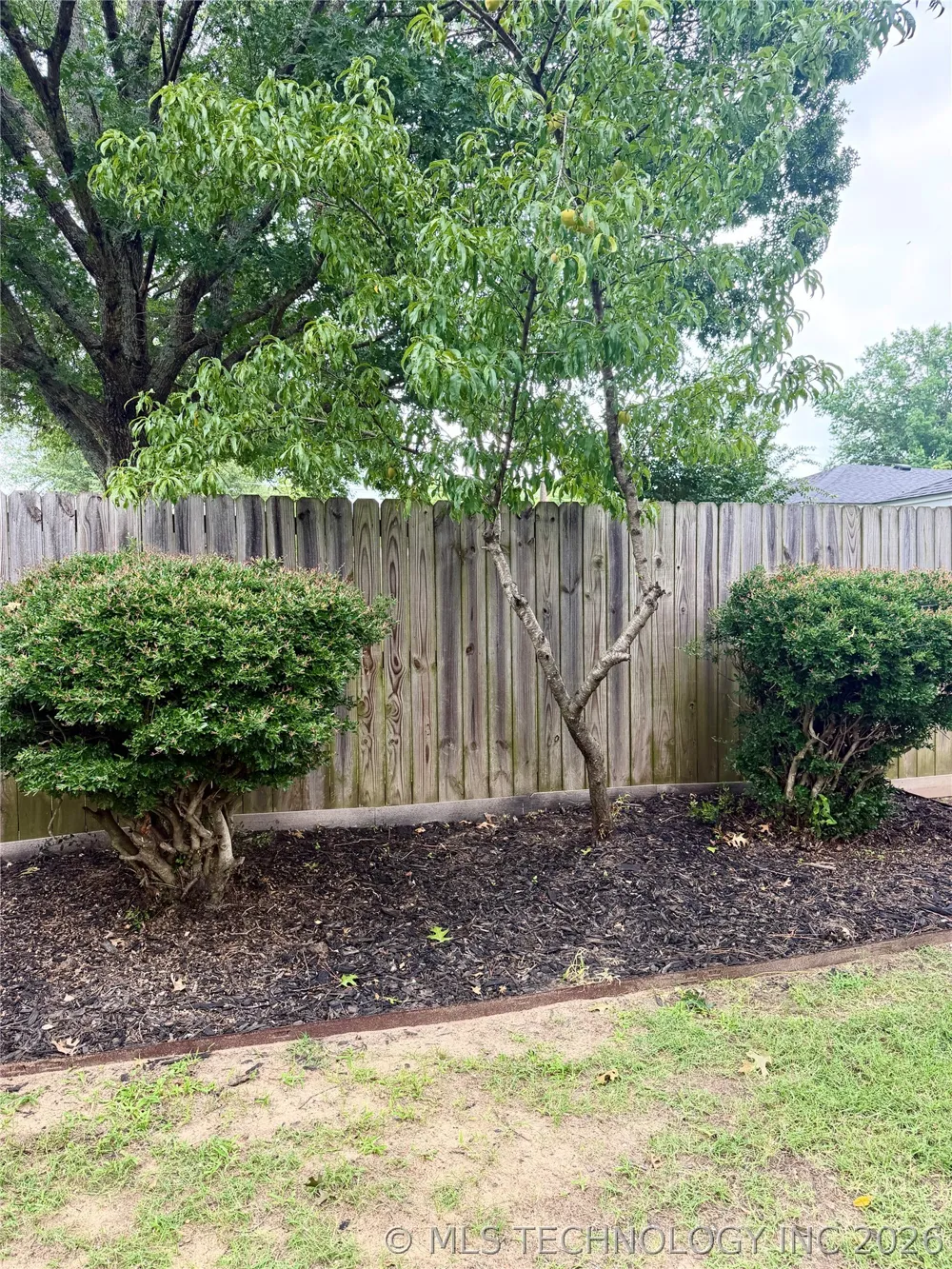 2513 Foliage Ada, OK 74820