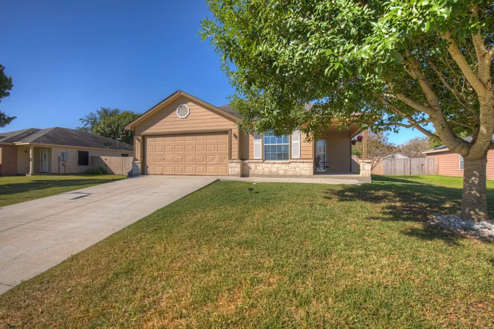 2042 Dragon Trail New Braunfels, TX 78130