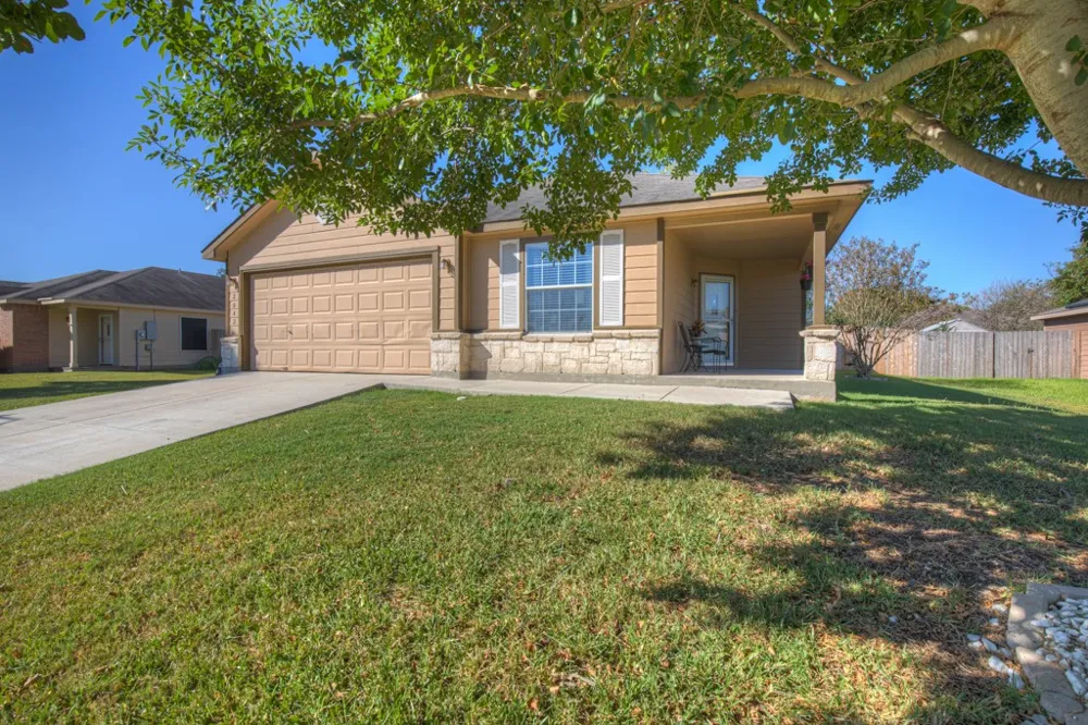 2042 Dragon Trail New Braunfels, TX 78130