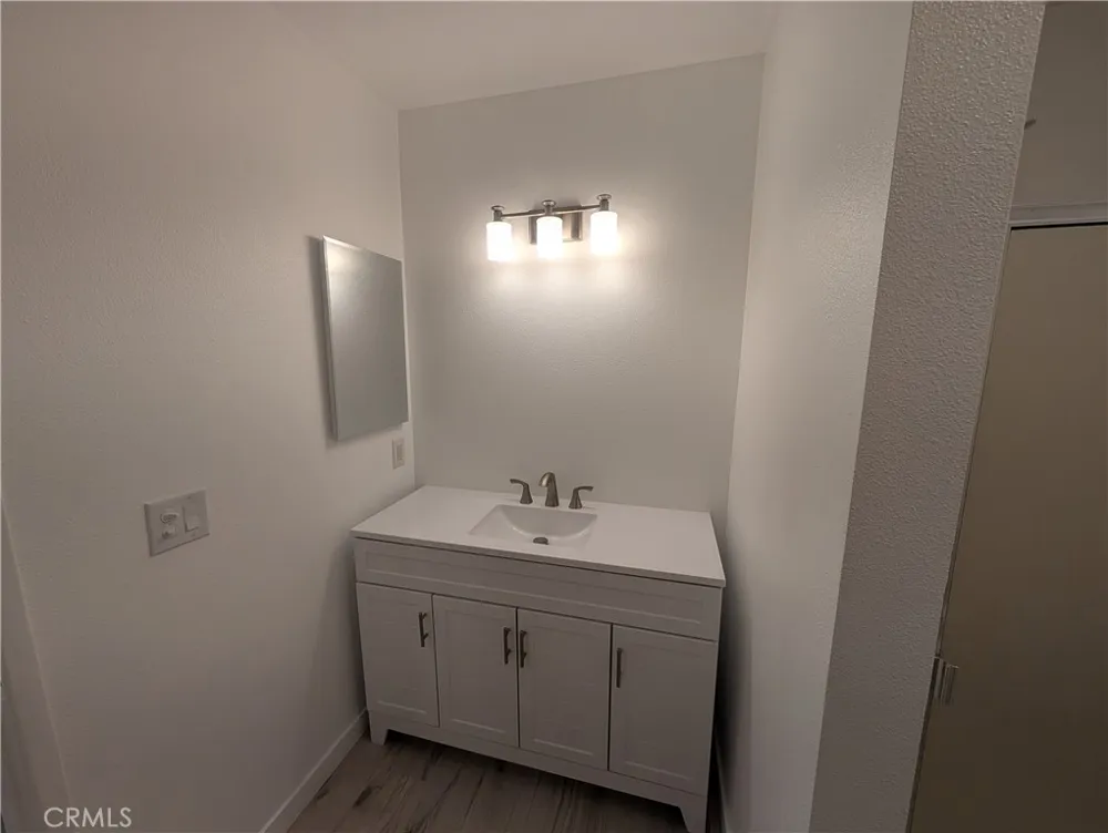 611 S Palm #F Hemet, CA 92543