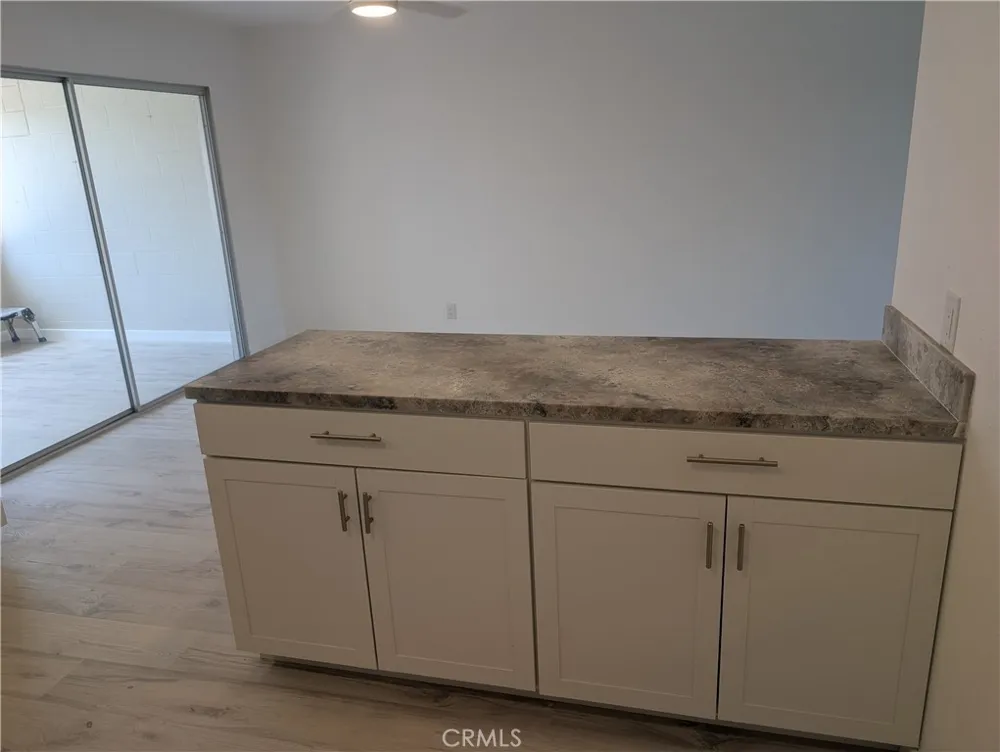 611 S Palm #F Hemet, CA 92543