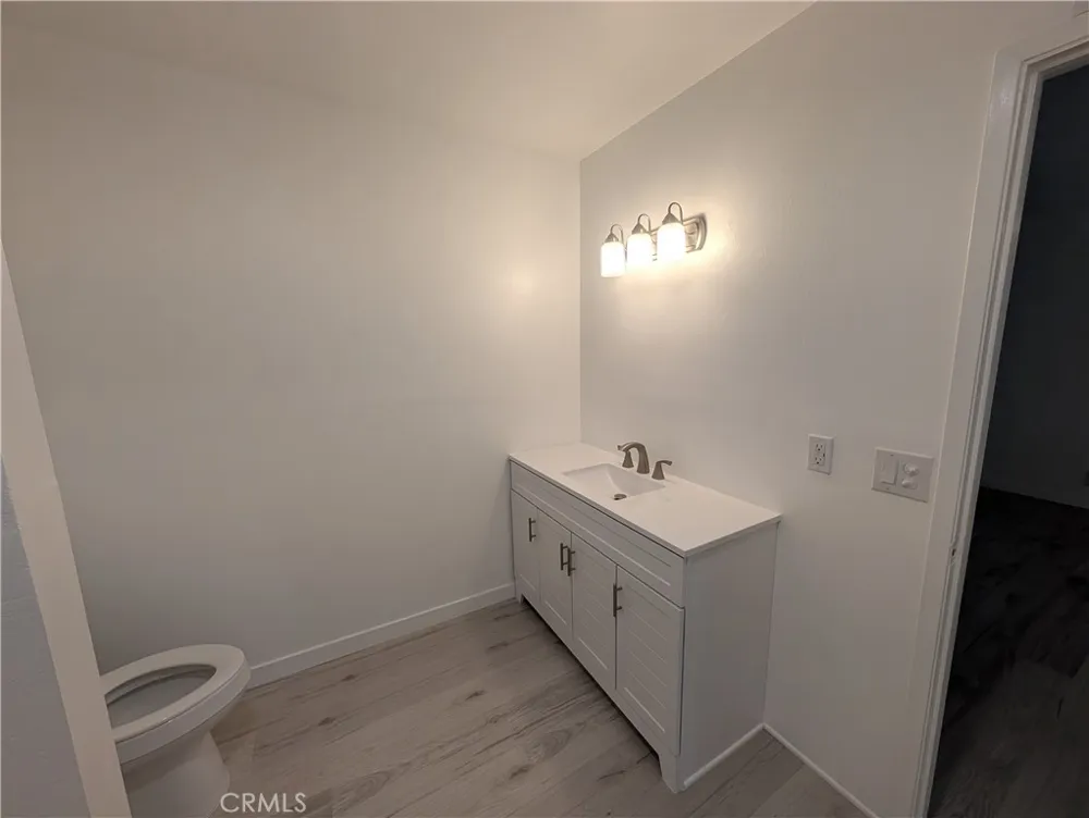 611 S Palm #F Hemet, CA 92543
