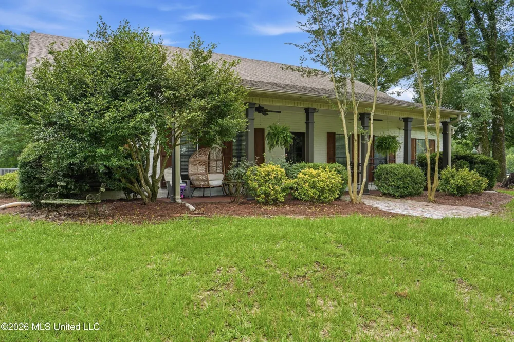 240 Mink Branch Road Pelahatchie, MS 39145