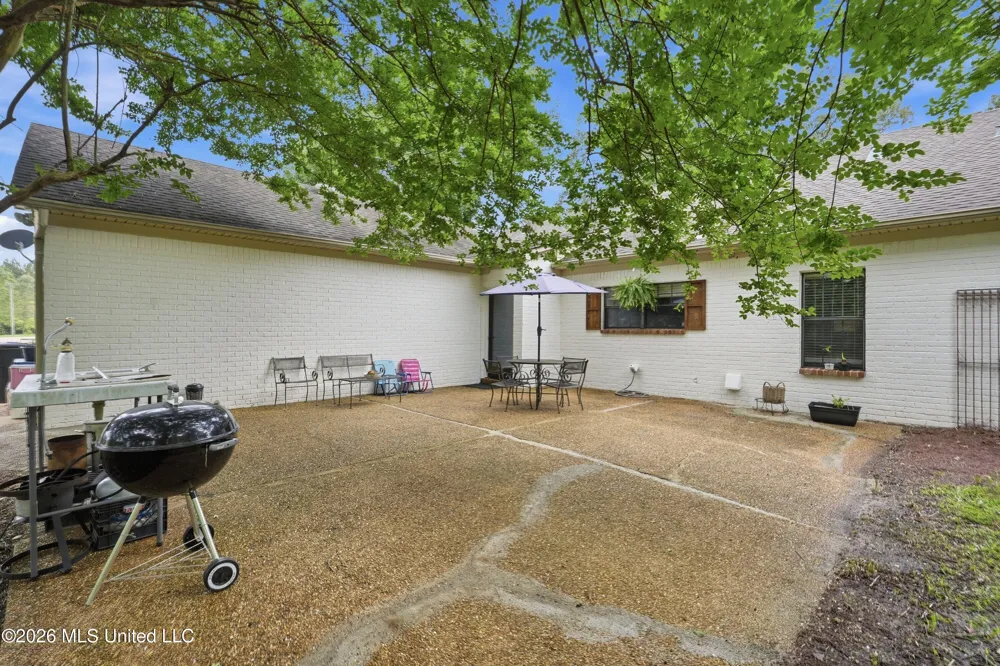 240 Mink Branch Road Pelahatchie, MS 39145