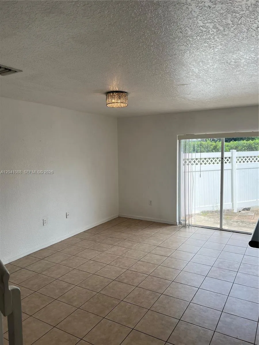 183 Hidden Ct Rd #F-33 Hollywood, FL 33023