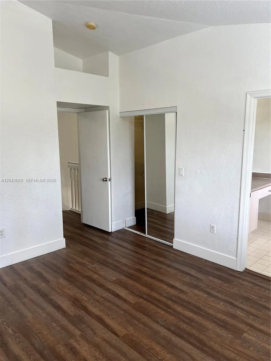 183 Hidden Ct Rd #F-33 Hollywood, FL 33023
