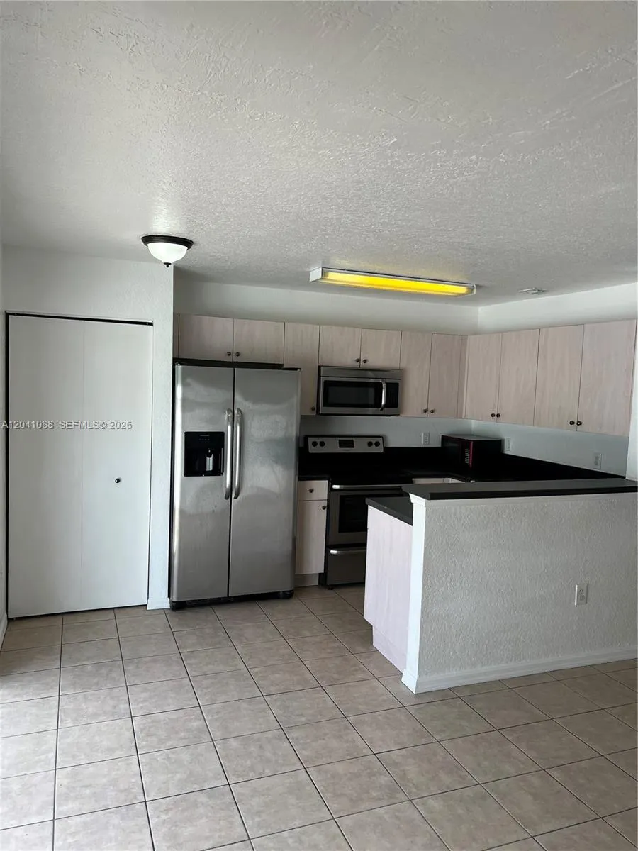 183 Hidden Ct Rd #F-33 Hollywood, FL 33023
