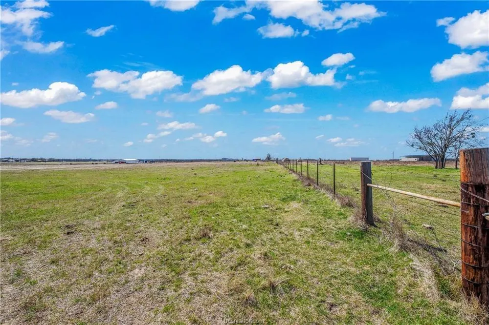 1258 Steinke Road Mart, TX 76664