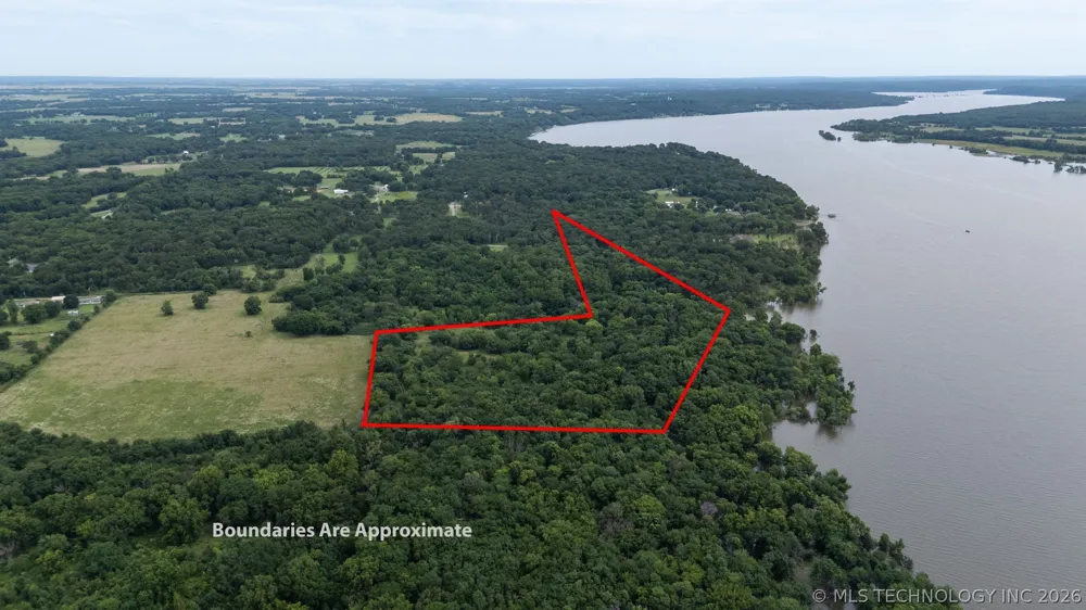 E 483 LANE Pryor, OK 74361
