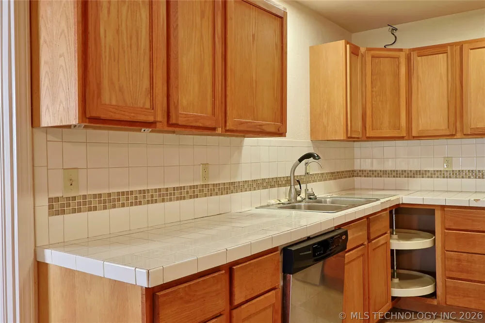 415461 E 1094 ROAD Checotah, OK 74426