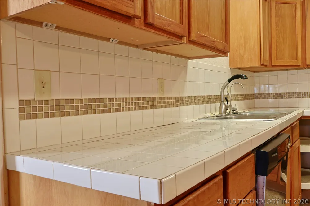415461 E 1094 ROAD Checotah, OK 74426
