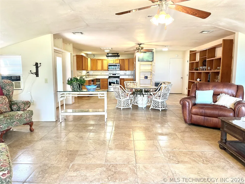 415461 E 1094 ROAD Checotah, OK 74426