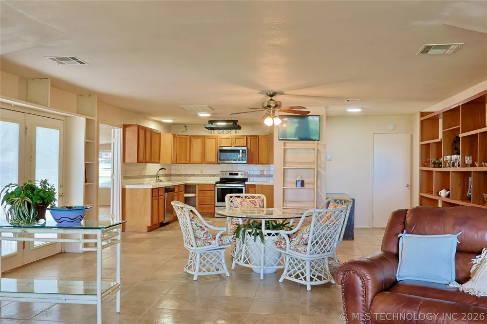 415461 E 1094 ROAD Checotah, OK 74426