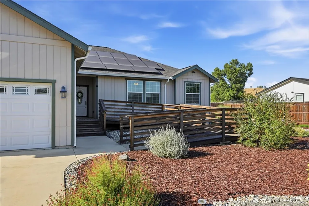 17084 Mustang Court Lower Lake, CA 95457