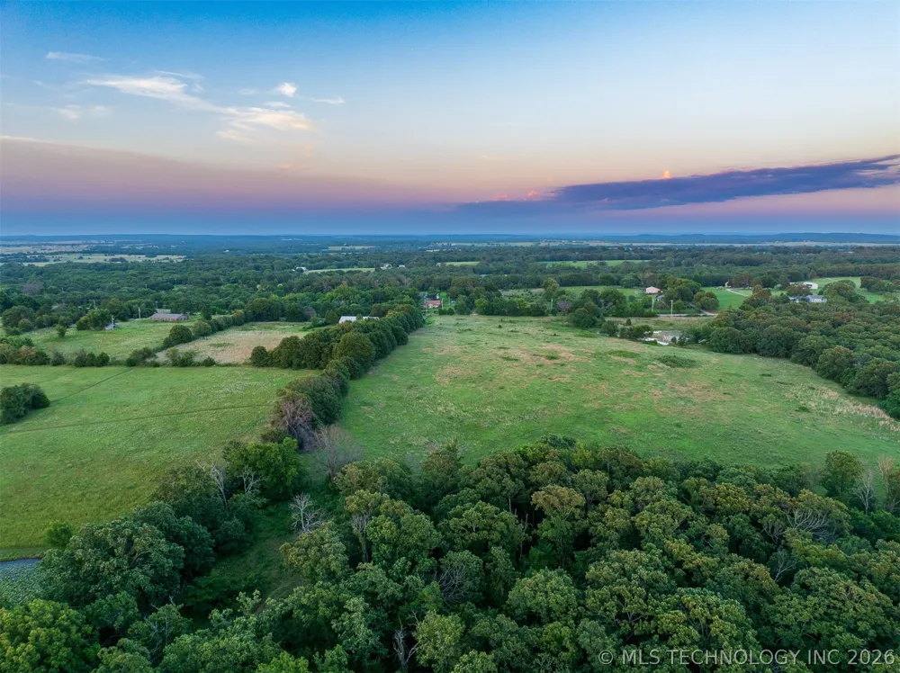 5 S 4240 ROAD Chelsea, OK 74016