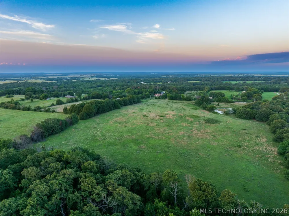 5 S 4240 ROAD Chelsea, OK 74016