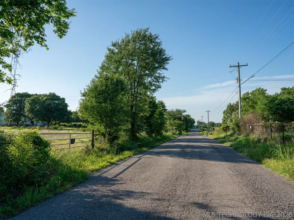 5 S 4240 ROAD Chelsea, OK 74016