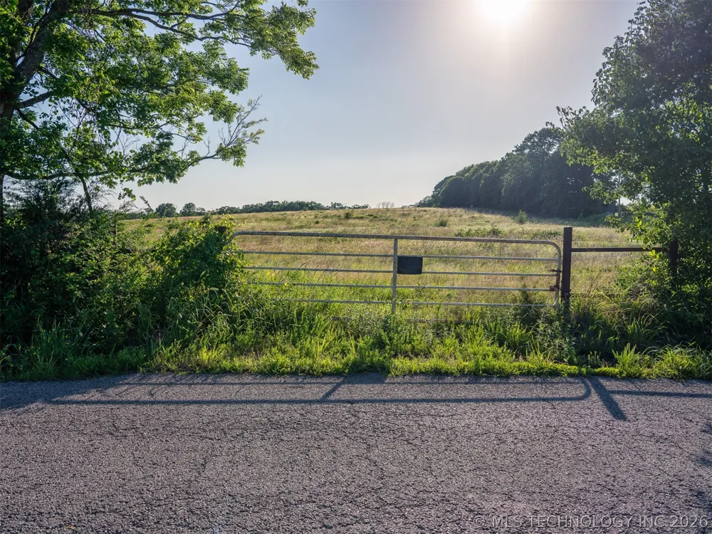 5 S 4240 ROAD Chelsea, OK 74016
