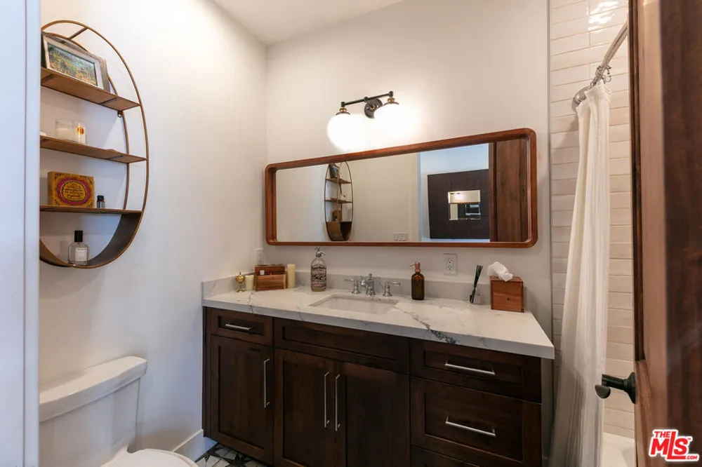 28960 Crags Drive Agoura Hills, CA 91301