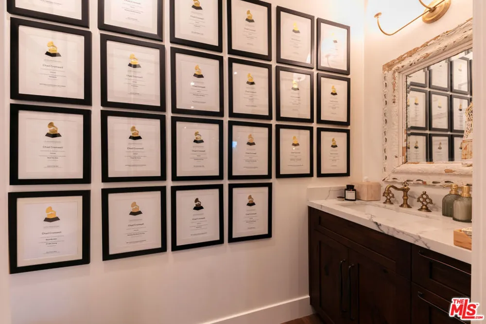 28960 Crags Drive Agoura Hills, CA 91301