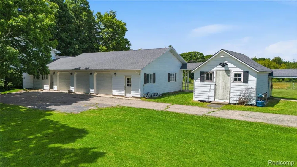 5726 Barnes Road Millington Township, MI 48746