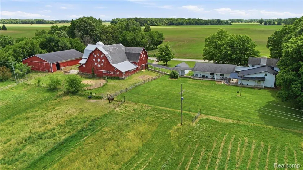 5726 Barnes Road Millington Township, MI 48746