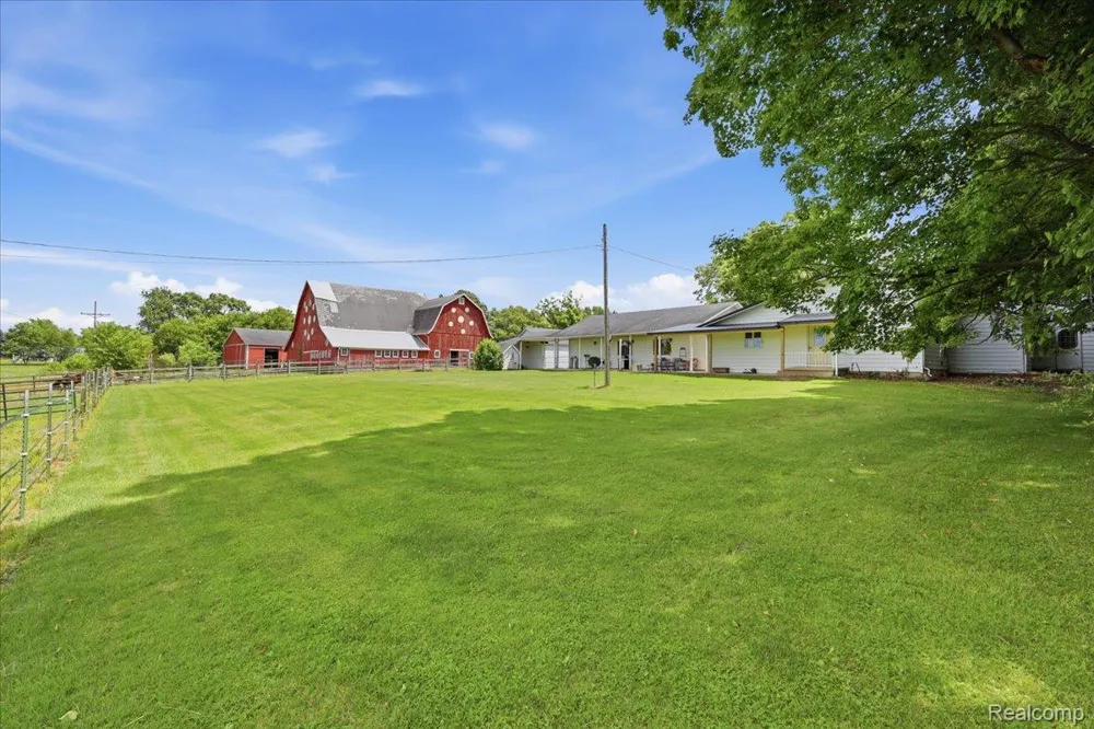 5726 Barnes Road Millington Township, MI 48746