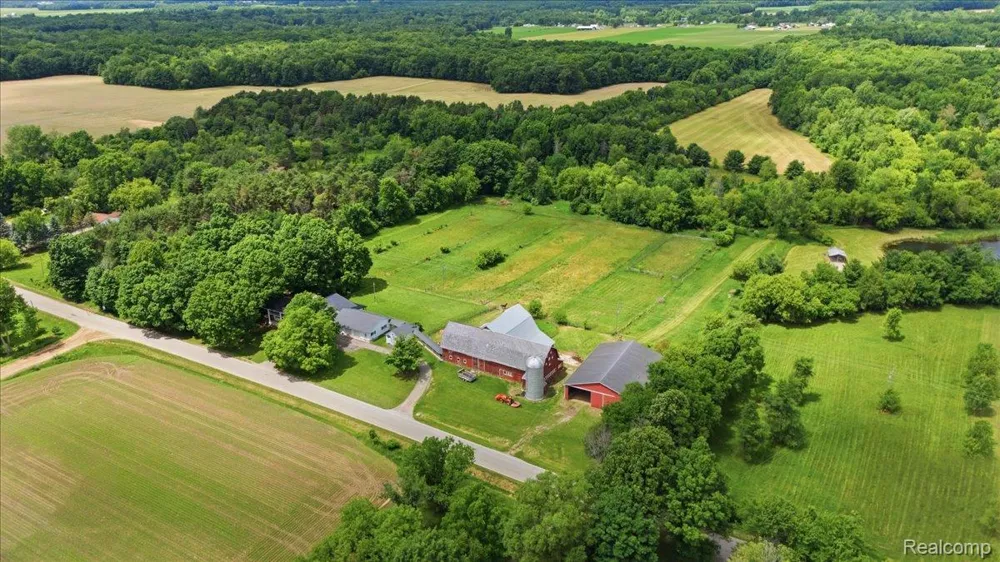 5726 Barnes Road Millington Township, MI 48746