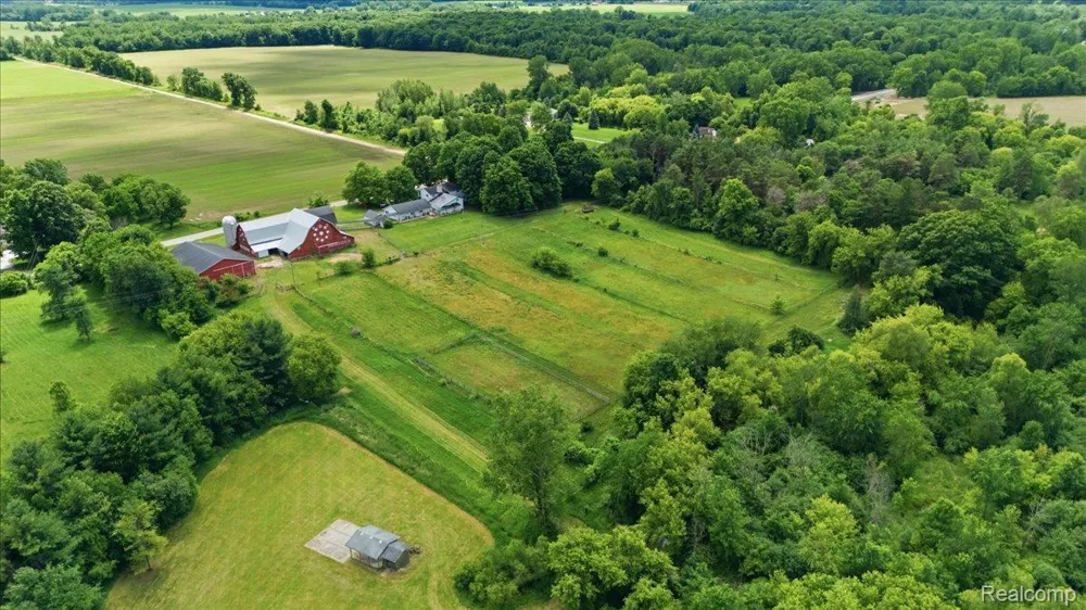 5726 Barnes Road Millington Township, MI 48746