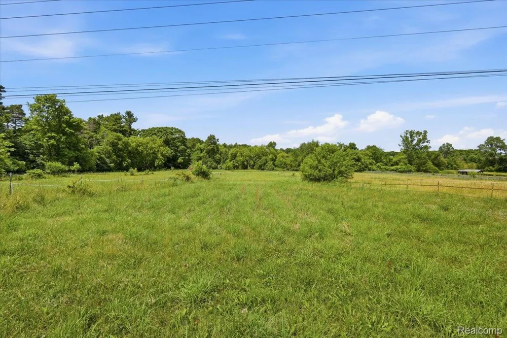 5726 Barnes Road Millington Township, MI 48746