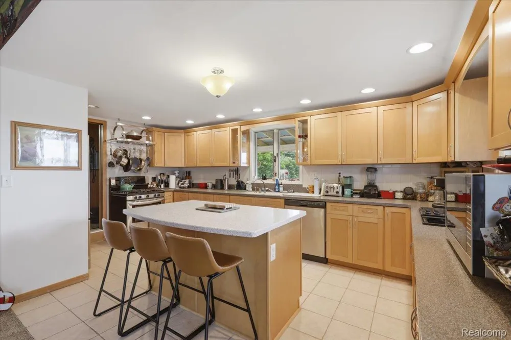 5726 Barnes Road Millington Township, MI 48746