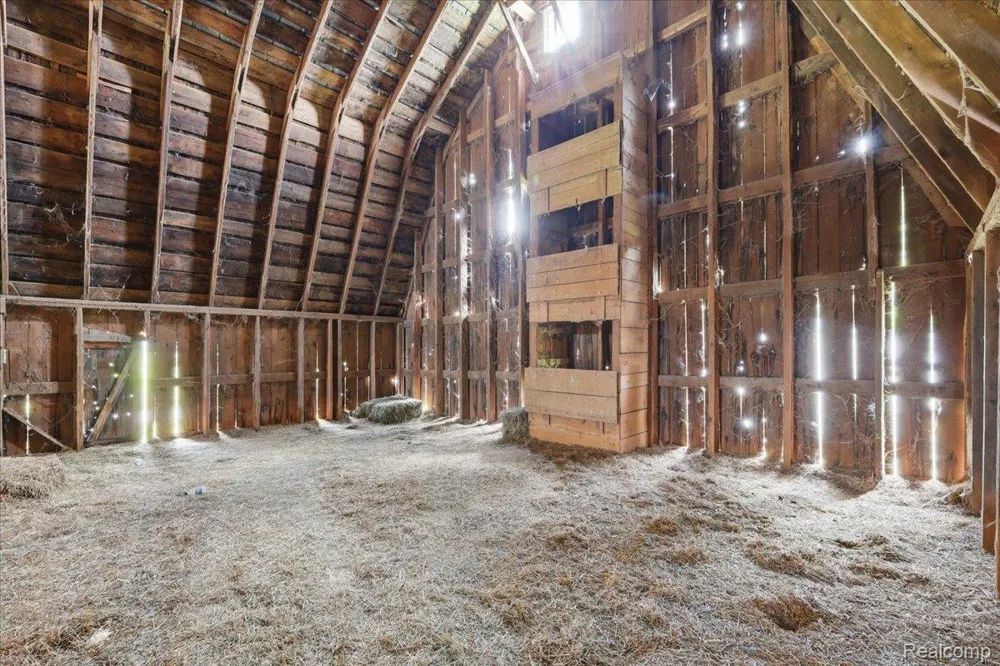 5726 Barnes Road Millington Township, MI 48746
