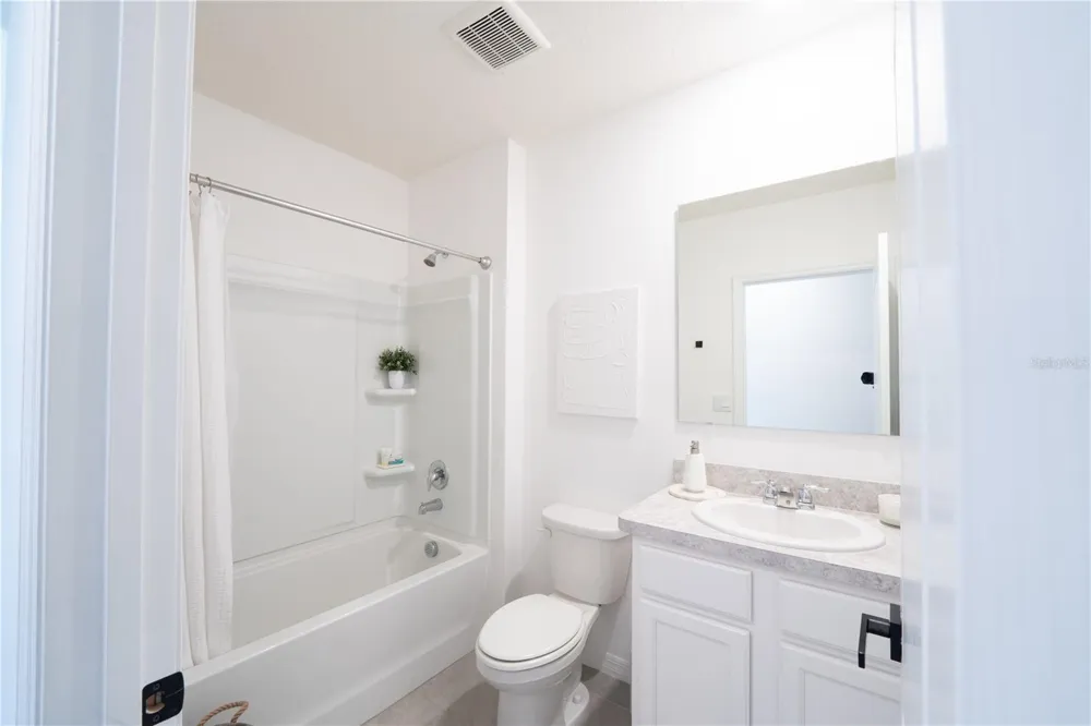 2733 REDDISH EGRET BEND Harmony, FL 34773